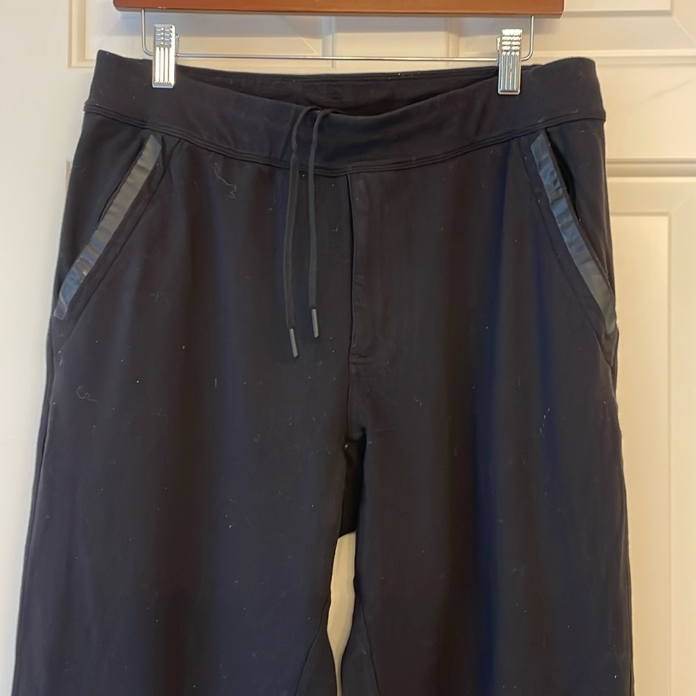 Lululemon black straight leg lounge pants size large